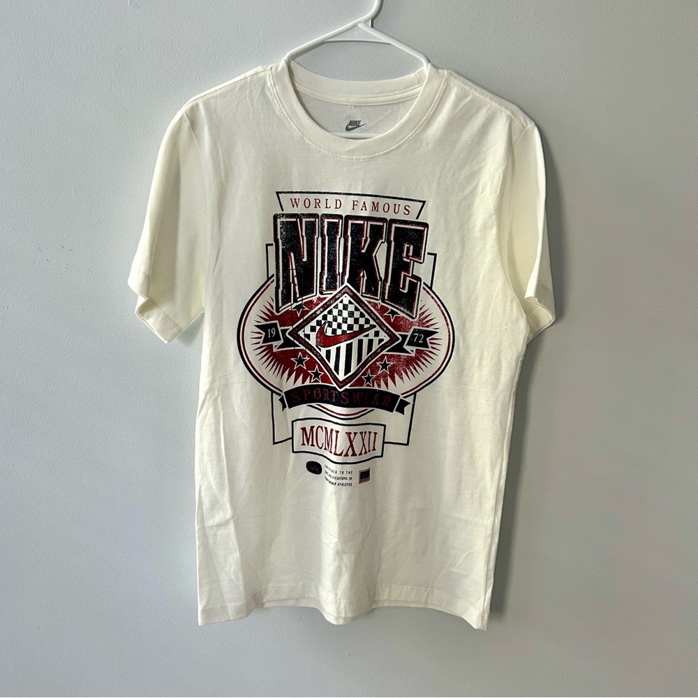 Nike Graphic Off White T-Shirt Size Small Logo